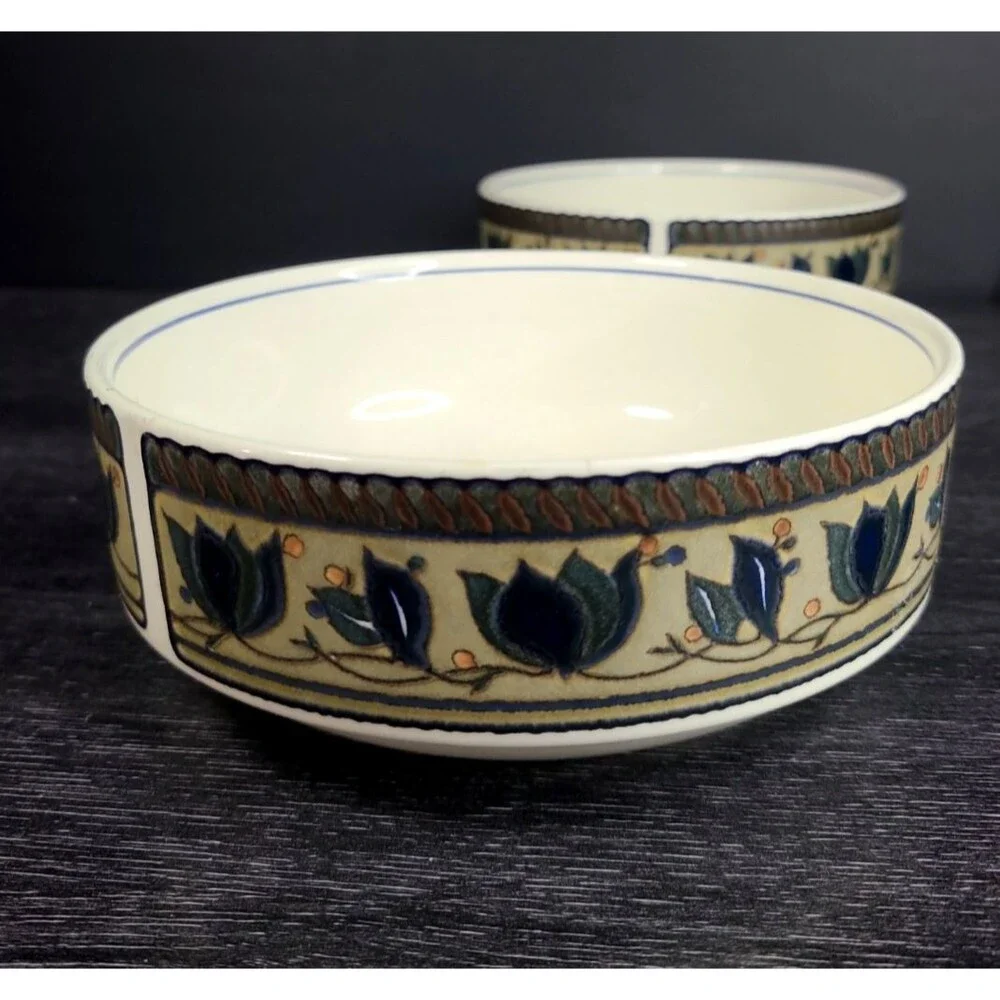 Mikasa Intaglio Arabella CAC01 Soup Cereal Bowl Set 2 Blue Tulip Stoneware 6.25